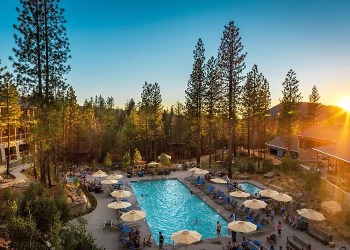 Rush Creek Lodge At Yosemite